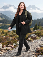 Wasserabweisende Kapuzenjacke in schwarz mit Tunnelzug, Outdoor-Styling beim Wandern